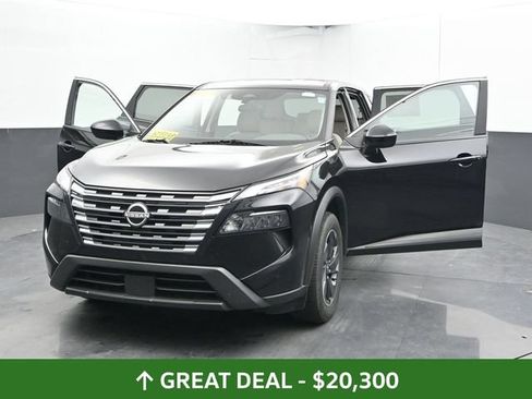 Used 2025 Nissan Rogue SV FWD image 33