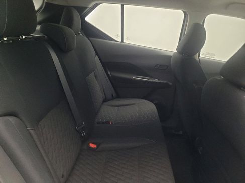 Used 2022 Nissan Kicks S image 19