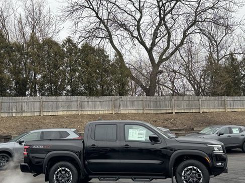 New 2026 Nissan Frontier PRO-4X w/ Pro-4x Convenience Package image 4