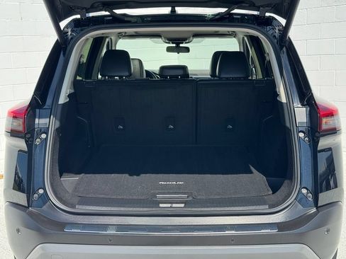 Used 2023 Nissan Rogue SV w/ SV Premium B Package FWD image 17