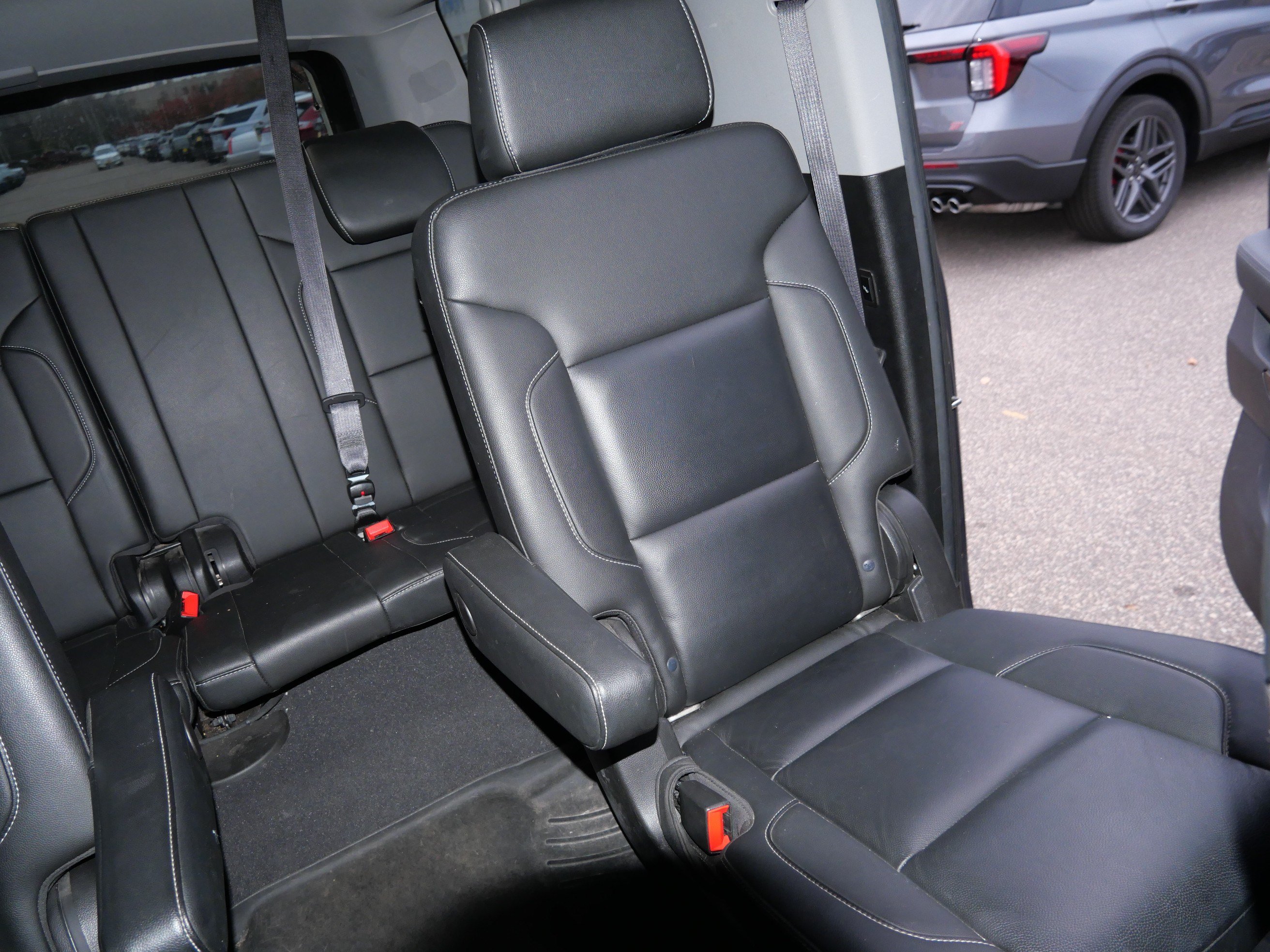 Used 2019 Chevrolet Suburban LT AWD/4WD image 14