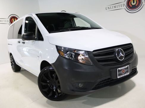 Used 2023 Mercedes-Benz Metris Passenger image 9