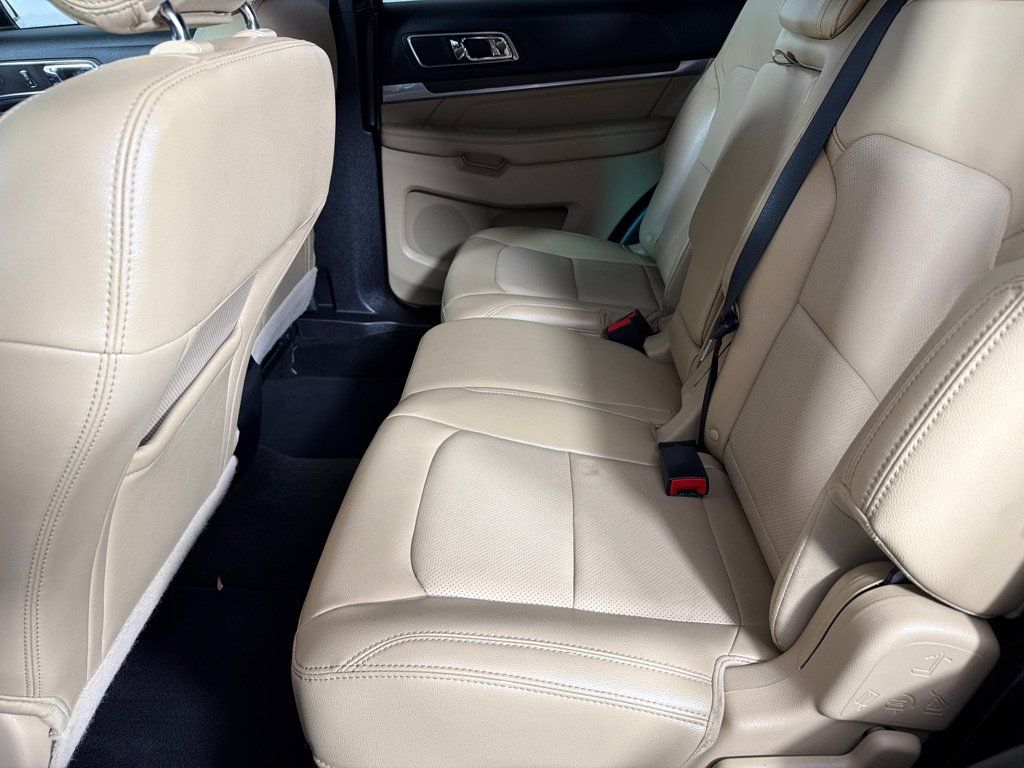Used 2016 Ford Explorer Limited FWD image 17