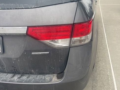 Used 2016 Honda Odyssey SE image 6