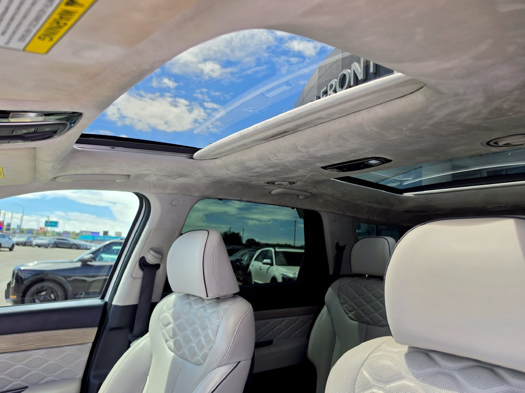 Used 2022 Hyundai Palisade Calligraphy AWD/4WD image 11