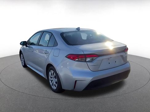 Used 2025 Toyota Corolla LE image 11