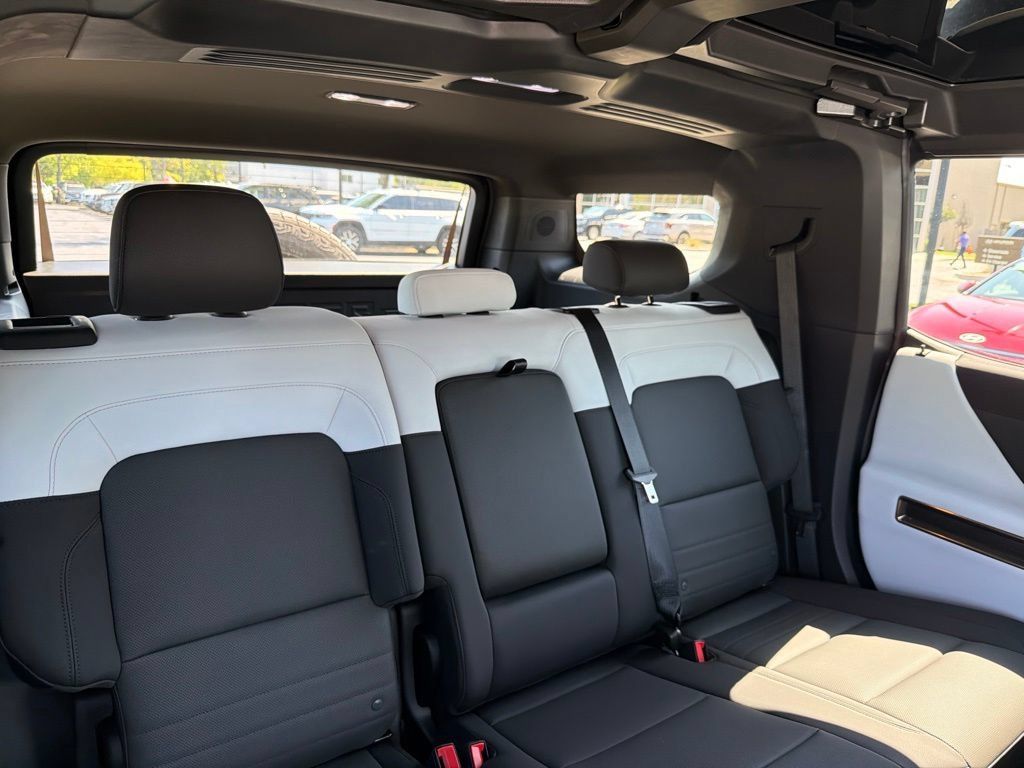 Used 2025 GMC Hummer EV 3X AWD/4WD image 34