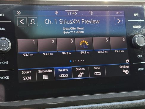 Certified 2024 Volkswagen Tiguan SE image 10