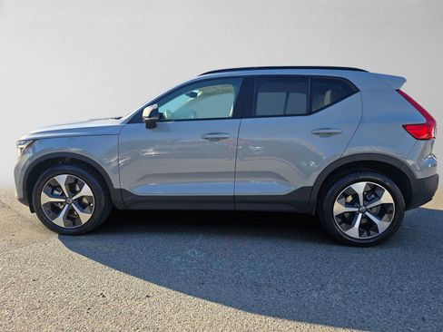 Used 2026 Volvo XC40 B5 Plus AWD/4WD image 7