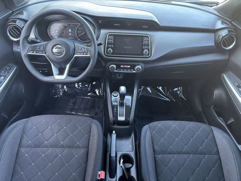 Used 2018 Nissan Kicks SV FWD image 22