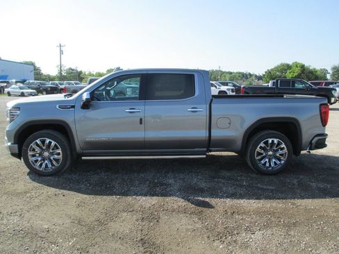 New 2026 GMC Sierra 1500 Denali w/ Denali Reserve Package AWD/4WD image 11