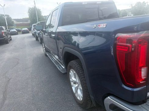 Used 2022 GMC Sierra 1500 SLT w/ SLT Premium Plus Package AWD/4WD image 2