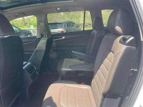 New 2024 Volkswagen Atlas SEL image 12