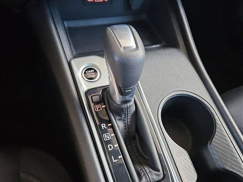 Used 2025 Nissan Altima 2.5 SV FWD image 11
