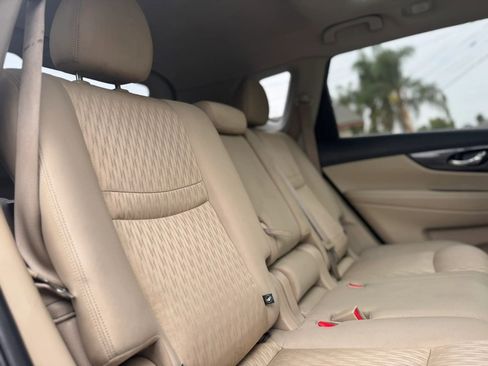 Used 2019 Nissan Rogue SV w/ Sun & Sound Touring Package FWD image 24