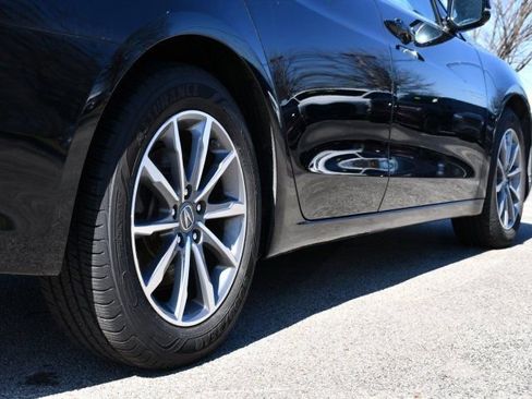 Used 2018 Acura TLX image 9