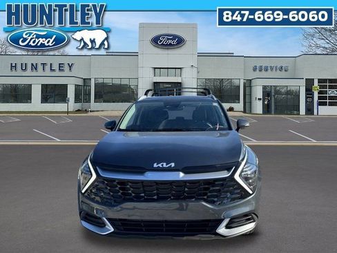 Used 2024 Kia Sportage EX image 3