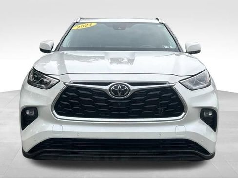 Used 2021 Toyota Highlander Limited AWD/4WD image 11