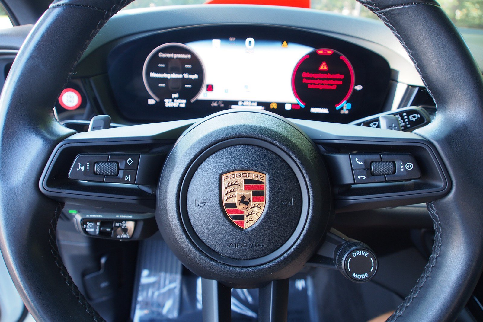 Used 2024 Porsche Cayenne AWD/4WD image 23