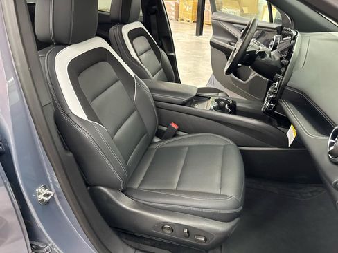 Used 2024 Chevrolet Blazer EV LT AWD/4WD image 18