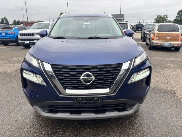 Used 2021 Nissan Rogue SV AWD/4WD image 2
