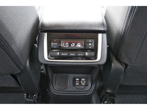 Used 2023 Subaru Ascent Premium w/ Convenience Package AWD/4WD image 15