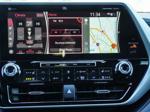 Used 2020 Toyota Highlander Platinum image 21