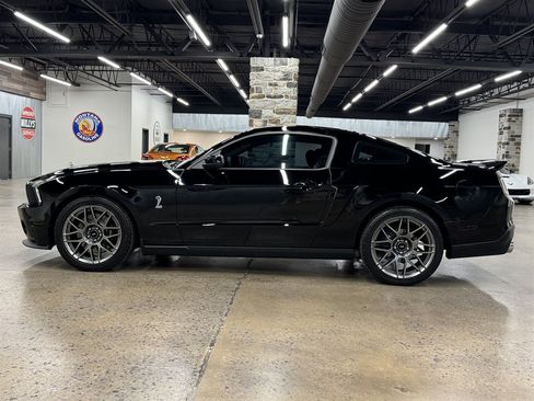 Used 2012 Ford Mustang Shelby GT500 w/ SVT Performance Pkg RWD image 4