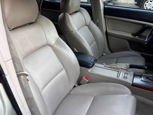 Used 2005 Subaru Outback 2.5XT Limited image 12