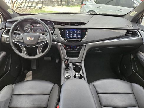 Used 2025 Cadillac XT5 Premium Luxury AWD/4WD image 11