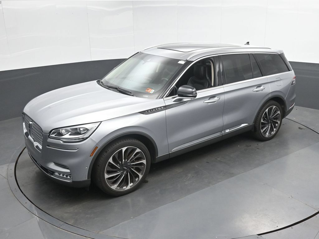 Used 2022 Lincoln Aviator Reserve w/ Equipment Group 201A AWD/4WD image 37