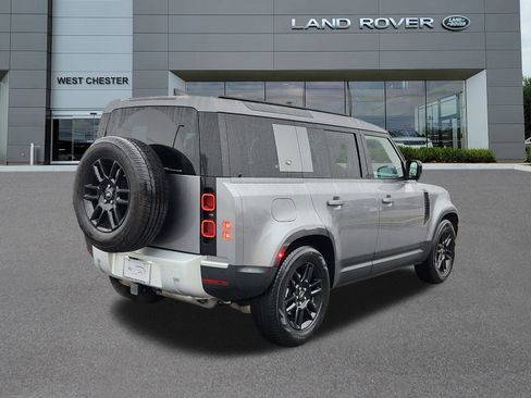 Used 2024 Land Rover Defender 110 S image 4