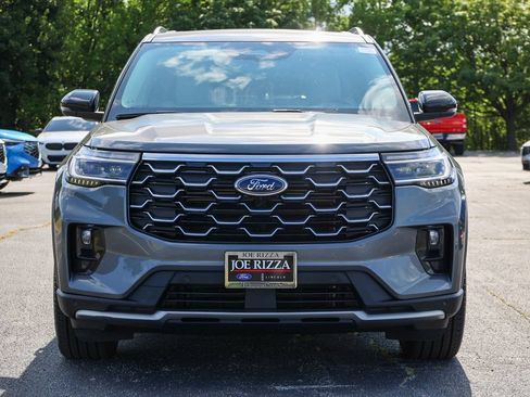Used 2025 Ford Explorer Platinum w/ Ultimate Package AWD/4WD image 32