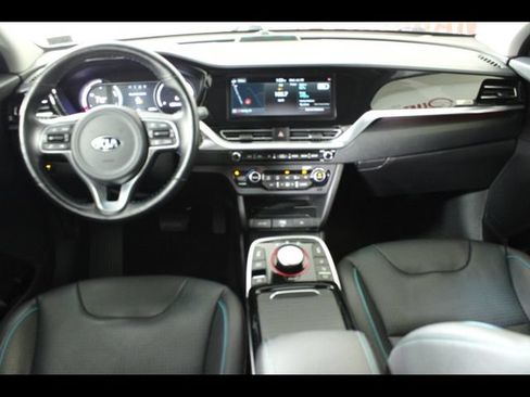 Used 2020 Kia Niro EX Premium w/ Cold Weather Package FWD image 15