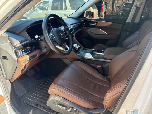 Used 2024 Acura MDX SH-AWD w/ Technology Package image 4