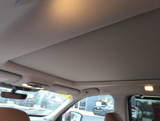 Certified 2025 Nissan Pathfinder Platinum AWD/4WD image 31