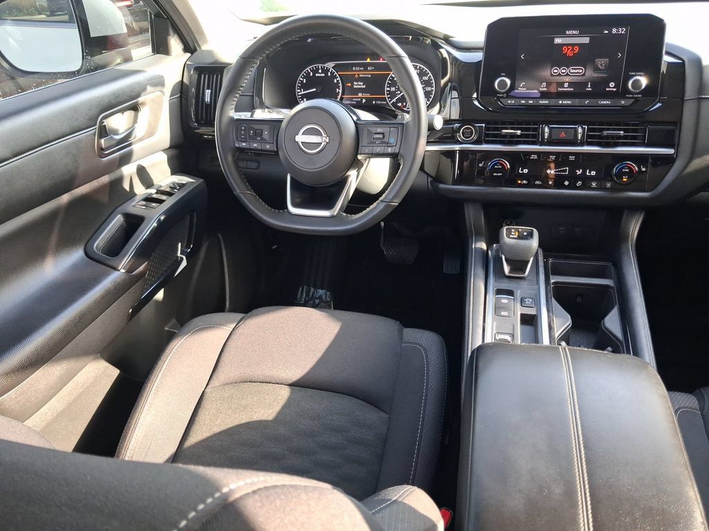 Certified 2023 Nissan Pathfinder SV FWD image 15