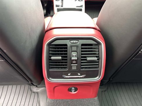 Used 2023 Porsche Macan GTS image 14