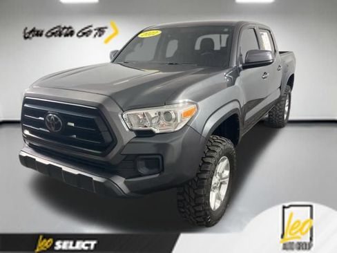 Used 2022 Toyota Tacoma SR AWD/4WD image 1