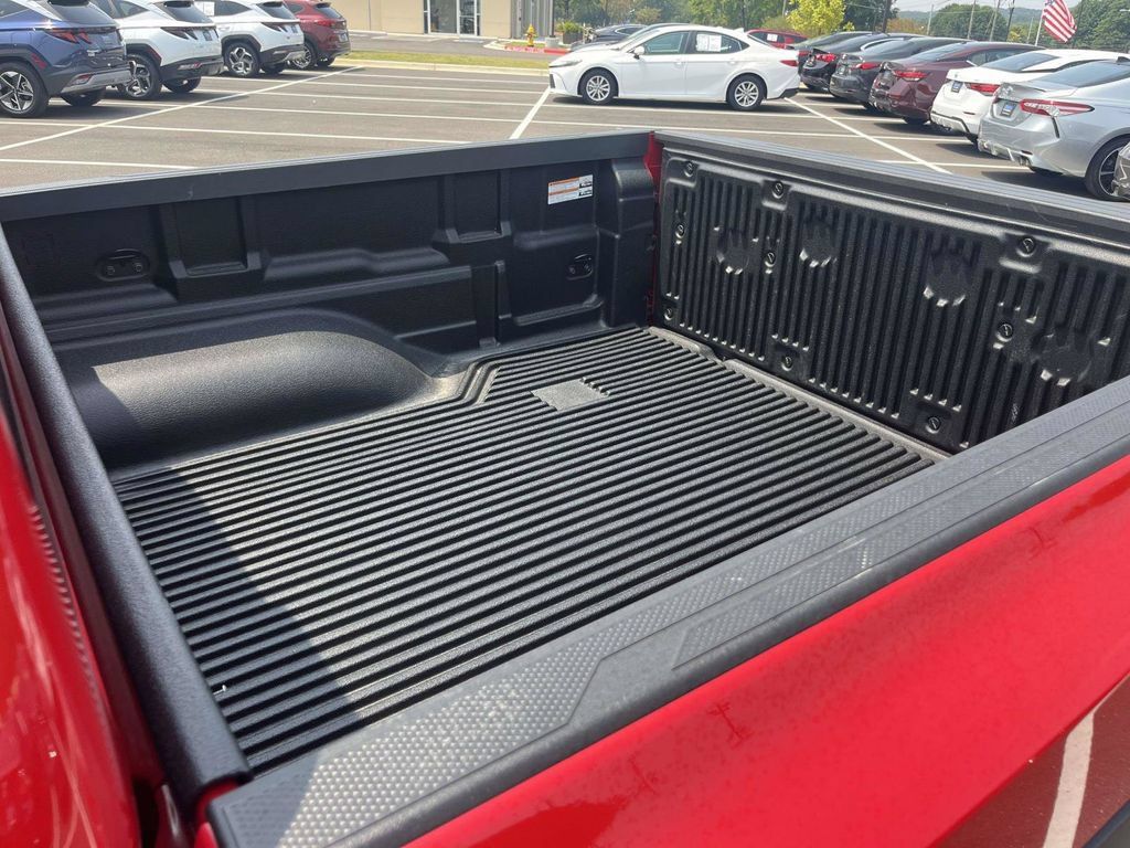 Used 2026 Nissan Frontier PRO-4X AWD/4WD image 10