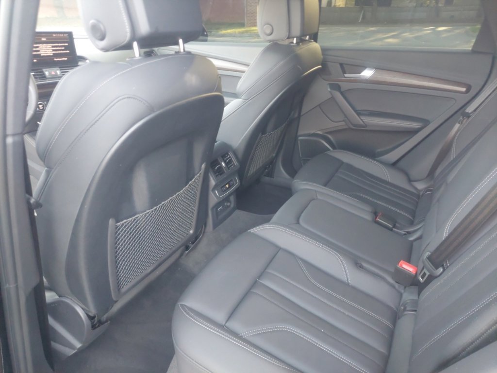 Used 2025 Audi Q5 2.0T Premium Plus w/ Premium Plus Package AWD/4WD image 24
