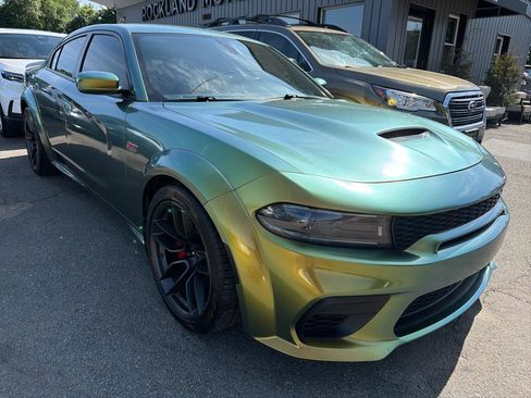 Used 2022 Dodge Charger Scat Pack RWD image 3