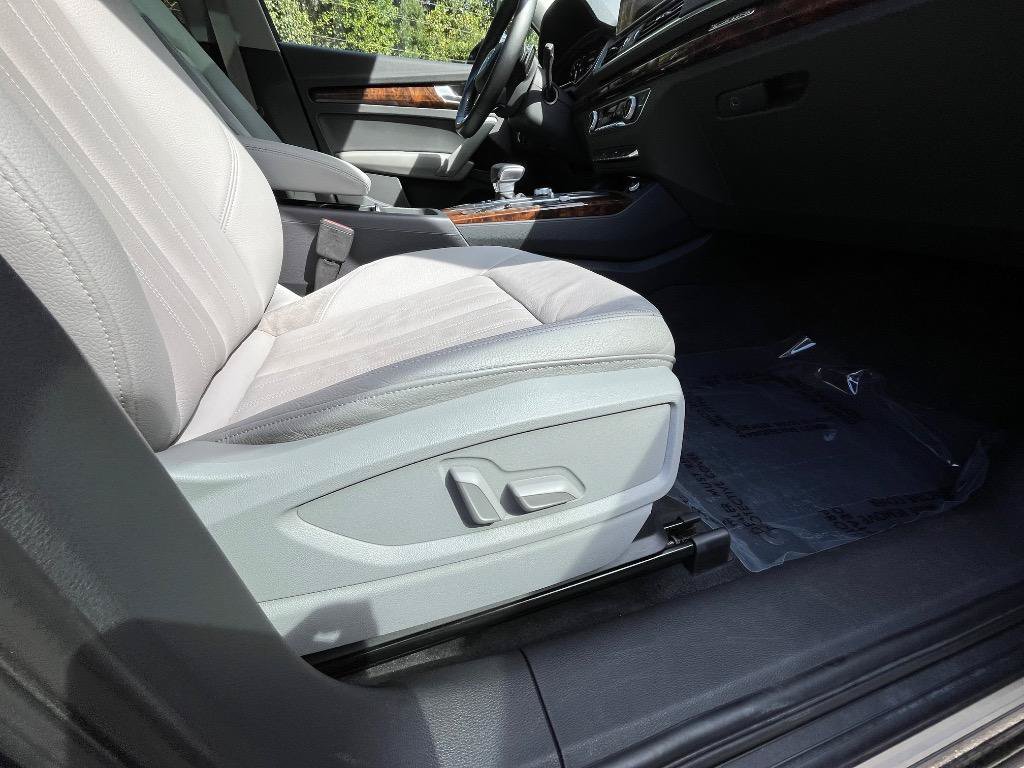 Used 2018 Audi Q5 2.0T Premium Plus w/ Premium Plus Package AWD/4WD image 48