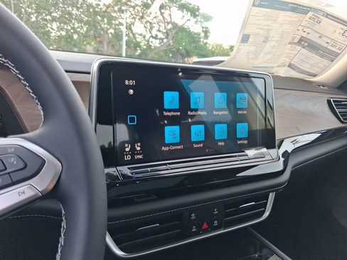 New 2026 Volkswagen Atlas SE FWD image 8