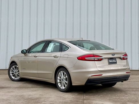 Certified 2019 Ford Fusion SEL image 3