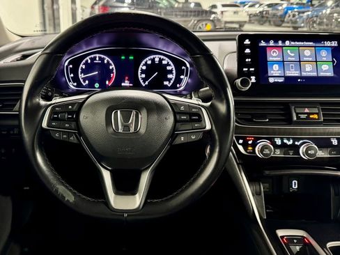 Used 2020 Honda Accord Touring image 17