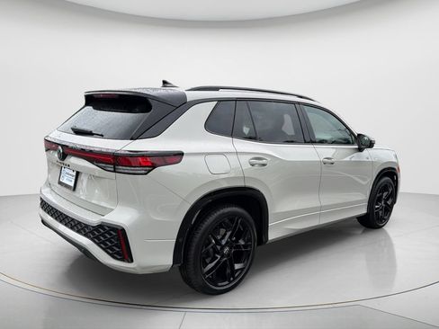 New 2026 Volkswagen Tiguan SE R-Line FWD image 5