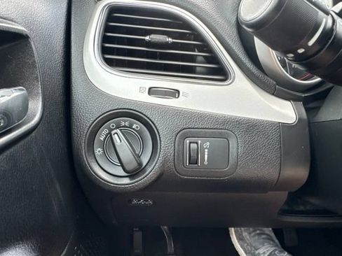 Used 2018 Dodge Journey SE w/ Popular Equipment Group FWD image 23