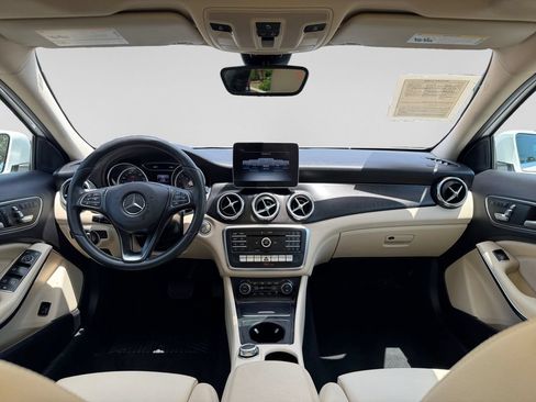 Used 2020 Mercedes-Benz GLA 250 image 11