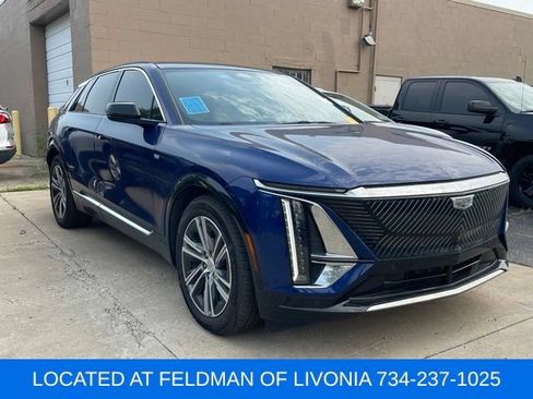 Used 2024 Cadillac Lyriq Luxury AWD/4WD image 4
